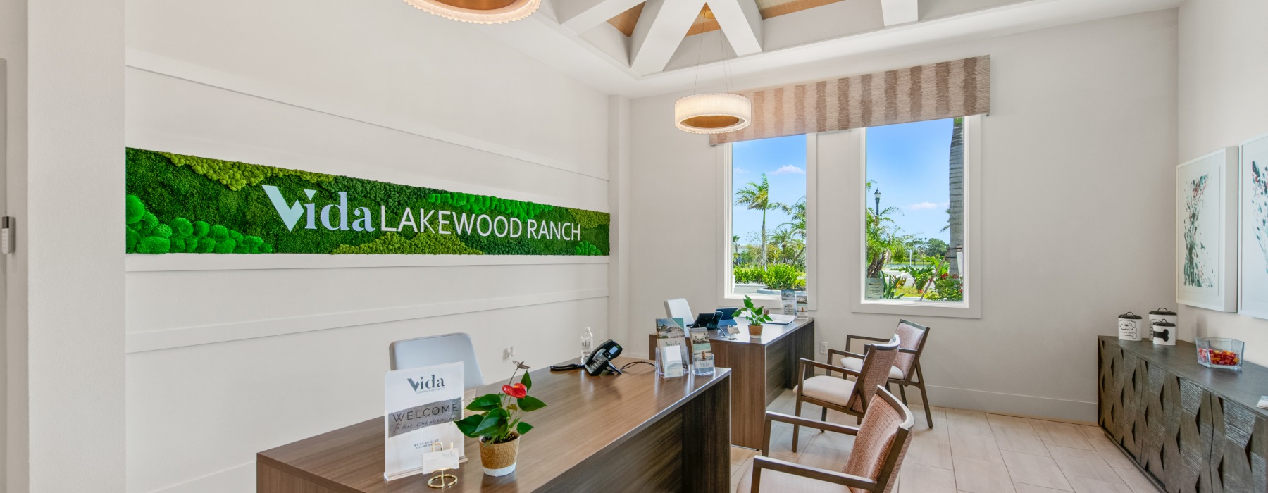 Vida Lakewood Ranch's leasing office desks
